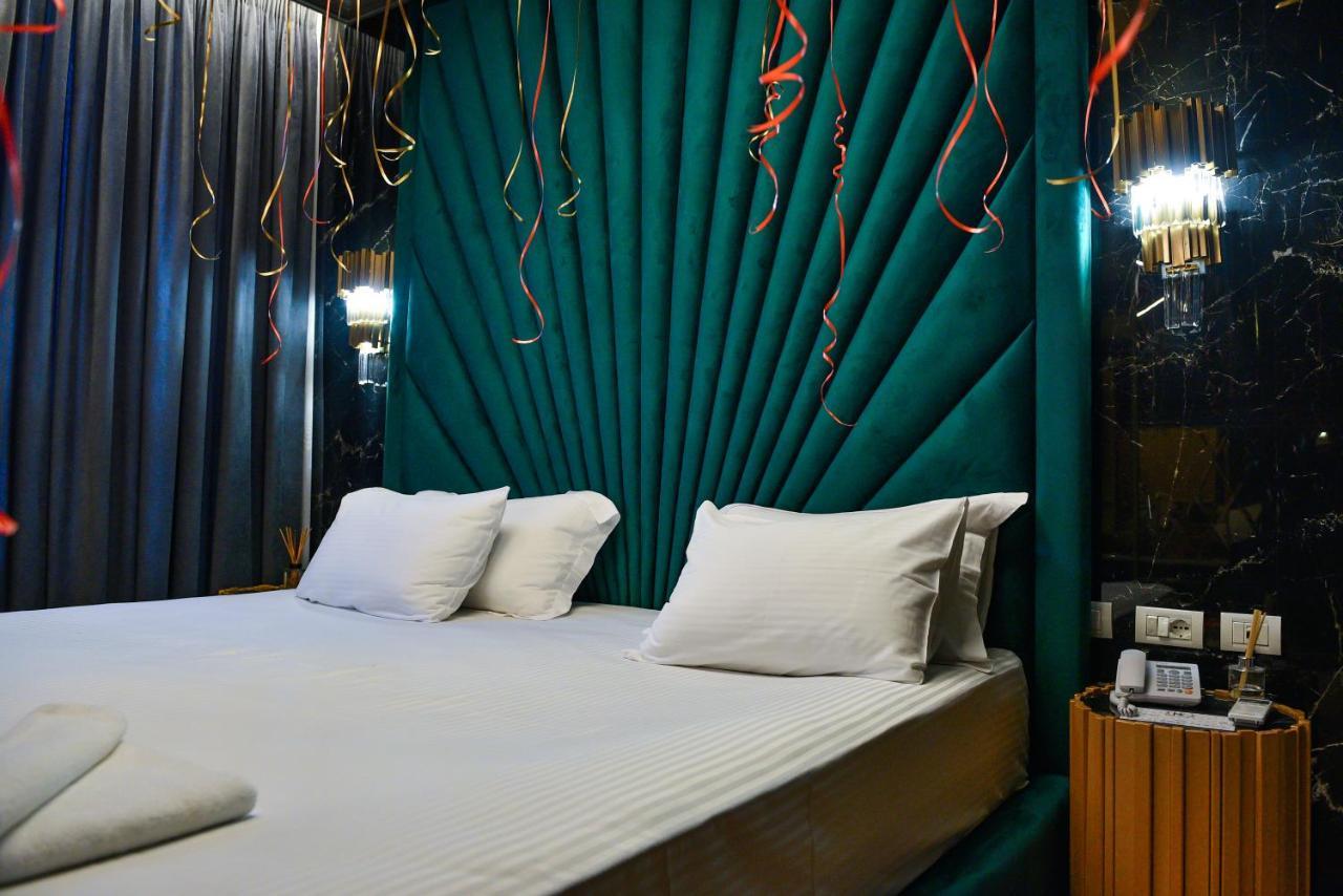 Rose Boutique Hotel Тирана Екстер'єр фото