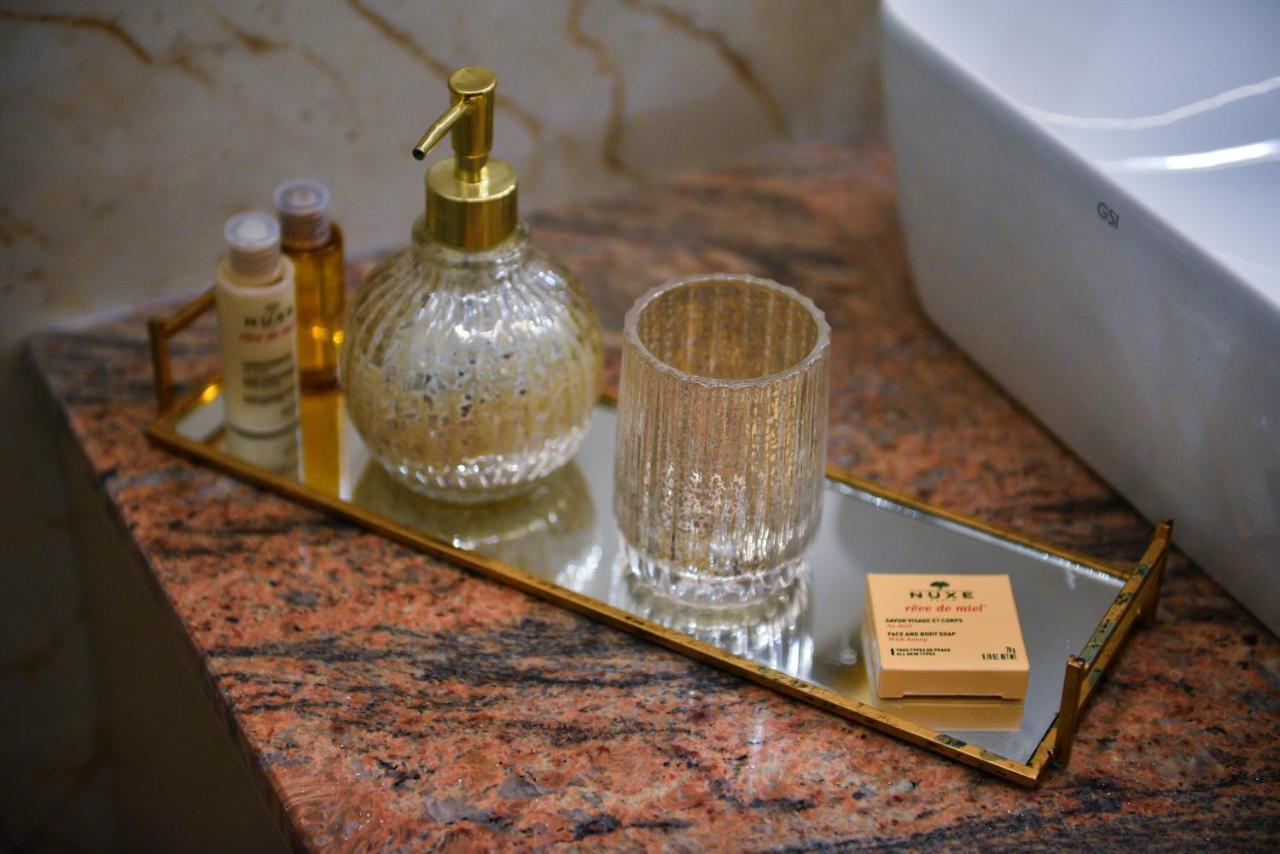 Rose Boutique Hotel Тирана Екстер'єр фото